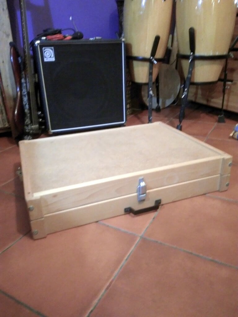 DIY custom pedal board case